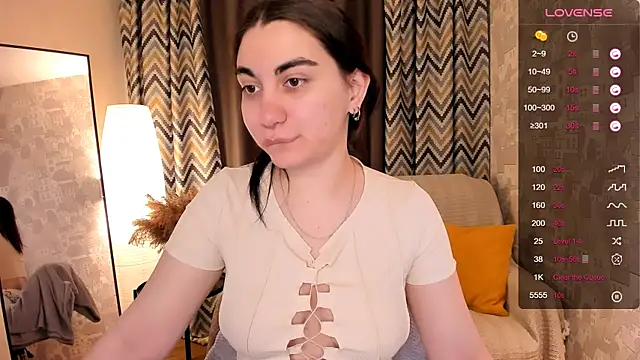 Snapshot of hannacheekss_ chatting on 18, 3, 2025 hannacheekss  online show from 18, 3, 2025