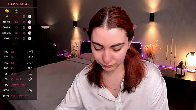 hannacheekss  online show from 13, 5, 2026