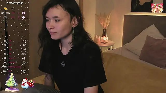 Emily Strikeee online show from 21, 12, 2025