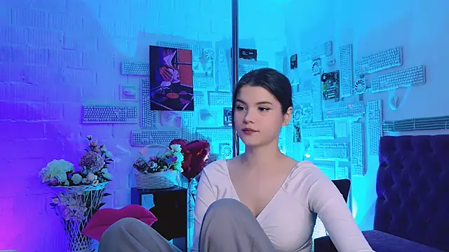 Snapshot of EvaThopson chatting on 19, 2, 2025 EvaThopson online show from 19, 2, 2025