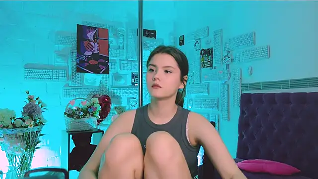 Snapshot of EvaThopson chatting on 1, 3, 2025 EvaThopson online show from 1, 3, 2025