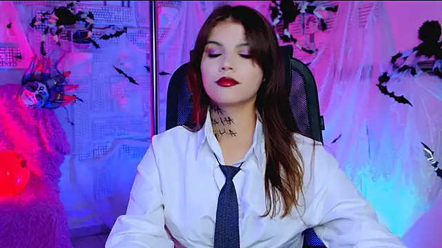 EvaThopson online show from 31, 10, 2025