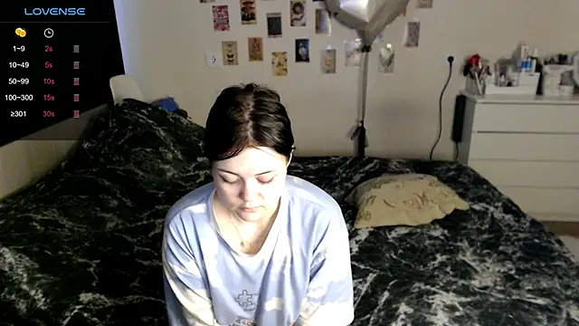 Snapshot of BettyandRich_ chatting on 25, 10, 2025 BettyandRich  online show from 25, 10, 2025