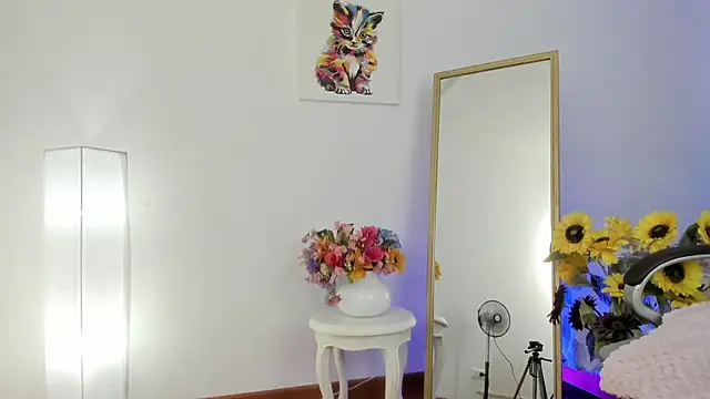 Snapshot of Escarlett_Wii chatting on 22, 11, 2025 Escarlett Wii online show from 22, 11, 2025