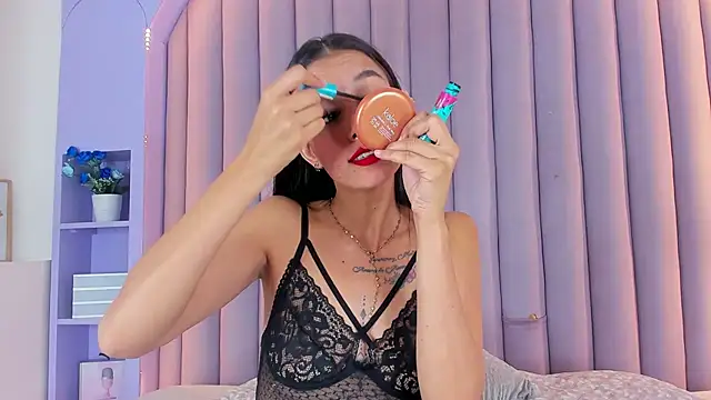 Snapshot of ChanelAdamss_ chatting on 17, 1, 2025 ChanelAdamss  online show from 17, 1, 2025