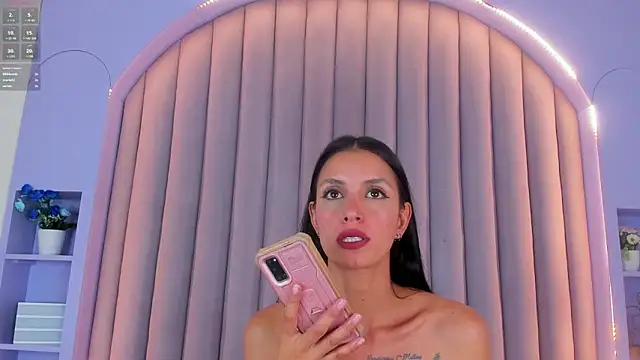 ChanelAdamss  online show from 23, 1, 2025