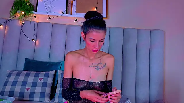 Snapshot of ChanelAdamss_ chatting on 15, 10, 2025 ChanelAdamss  online show from 15, 10, 2025