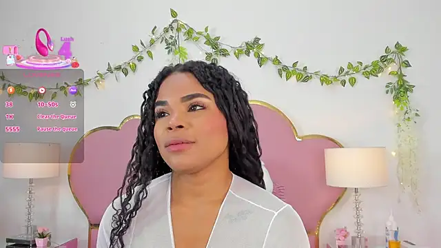 NahiaraReina online show from 12, 9, 2025