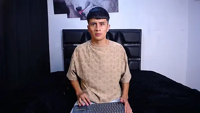 Snapshot of The__Rodriguez chatting on 10, 4, 2026 The Rodriguez online show from 10, 4, 2026