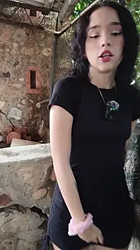 sweet outdoor charm online show from 21, 5, 2026