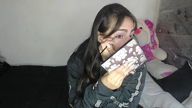 skinny sweet2411 online show from 20, 12, 2025