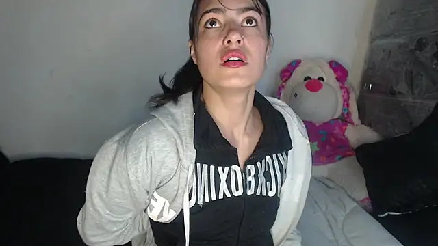 skinny sweet2411 online show from 21, 12, 2025