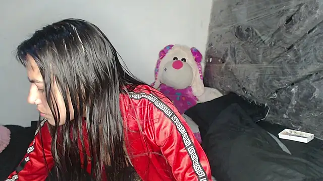 Snapshot of skinny_sweet2411 chatting on 6, 2, 2026 skinny sweet2411 online show from 6, 2, 2026