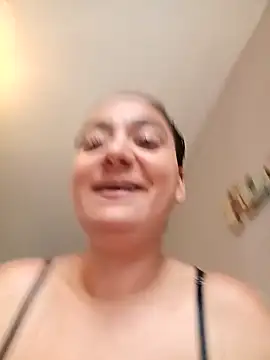 Snapshot of Nell-X chatting on 27, 10, 2025 Nell-X online show from 27, 10, 2025