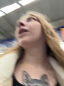 Snapshot of Sunny___Bunny chatting on 13, 10, 2025 Sunny Bunny online show from 13, 10, 2025