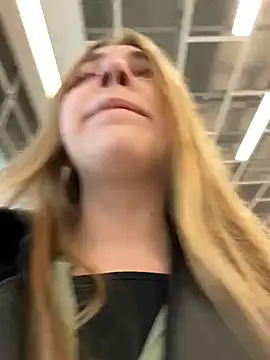 Snapshot of Sunny___Bunny chatting on 4, 11, 2025 Sunny Bunny online show from 4, 11, 2025