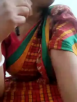 Snapshot of Priya_2222 chatting on 3, 2, 2025 Priya 2222 online show from 3, 2, 2025