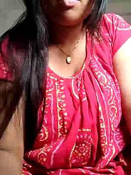 Snapshot of Priya_2222 chatting on 27, 2, 2025 Priya 2222 online show from 27, 2, 2025