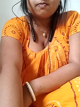 Snapshot of Priya_2222 chatting on 2, 3, 2025 Priya 2222 online show from 2, 3, 2025