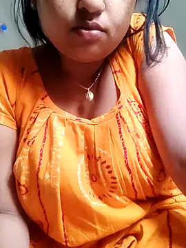 Snapshot of Priya_2222 chatting on 2, 3, 2025 Priya 2222 online show from 2, 3, 2025