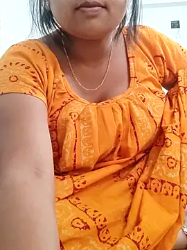 Snapshot of Priya_2222 chatting on 6, 3, 2025 Priya 2222 online show from 6, 3, 2025