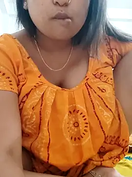 Snapshot of Priya_2222 chatting on 8, 3, 2025 Priya 2222 online show from 8, 3, 2025