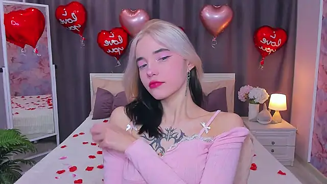 as1an girlfriend online show from 13, 2, 2025