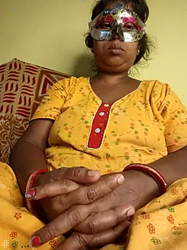 Snapshot of tinabhabhi chatting on 17, 5, 2026 tinabhabhi online show from 17, 5, 2026