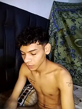 Snapshot of Harry_twink chatting on 6, 1, 2025 Harry twink online show from 6, 1, 2025