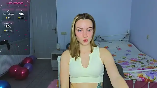 Snapshot of Wild_Sophie_ chatting on 27, 11, 2025 Wild Sophie online show from 27, 11, 2025