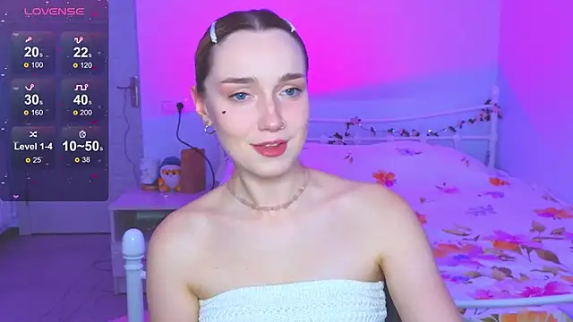 Snapshot of Wild_Sophie_ chatting on 19, 12, 2025 Wild Sophie online show from 19, 12, 2025