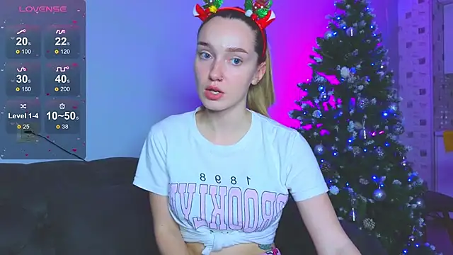 Snapshot of Wild_Sophie_ chatting on 20, 12, 2025 Wild Sophie online show from 20, 12, 2025