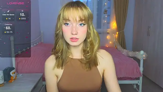 Snapshot of Wild_Sophie_ chatting on 21, 12, 2025 Wild Sophie online show from 21, 12, 2025