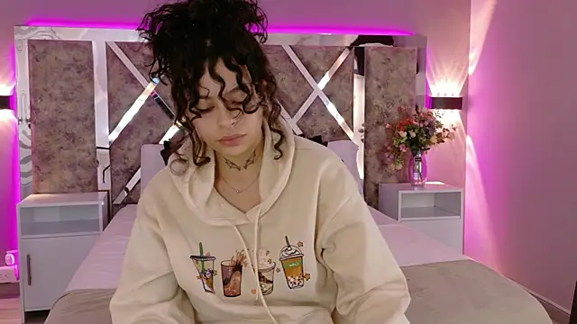 KatherineGomez online show from 19, 5, 2026