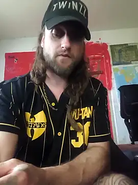 Ozomitro online show from 9, 11, 2025