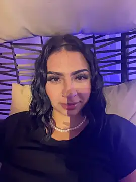 Snapshot of Hilary_pinkk chatting on 11, 2, 2026 Hilary pinkk online show from 11, 2, 2026