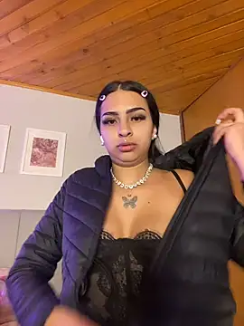 Hilary pinkk online show from 7, 5, 2026