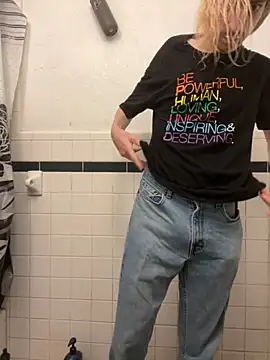 tallnerdyguy online show from 14, 10, 2025