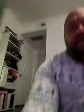 Snapshot of Strong_Bear89 chatting on 24, 12, 2024 Strong Bear89 online show from 24, 12, 2024