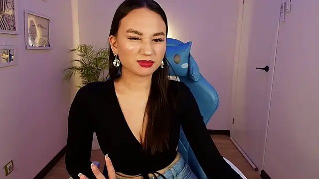 Snapshot of margeriTirell chatting on 3, 12, 2025 margeriTirell online show from 3, 12, 2025