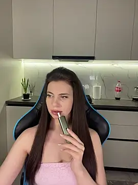 Snapshot of CurlyLara chatting on 1, 4, 2026 CurlyLara online show from 1, 4, 2026