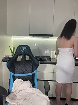 Snapshot of CurlyLara chatting on 9, 4, 2026 CurlyLara online show from 9, 4, 2026