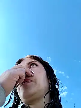 Alysson-- online show from 18, 12, 2024