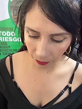 Snapshot of Alysson-- chatting on 10, 2, 2026 Alysson-- online show from 10, 2, 2026