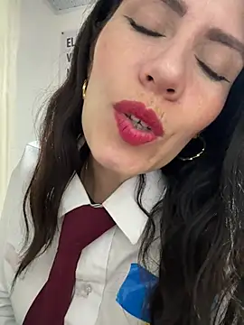 Snapshot of Alysson-- chatting on 12, 3, 2026 Alysson-- online show from 12, 3, 2026