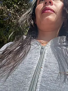 Snapshot of Alysson-- chatting on 21, 3, 2026 Alysson-- online show from 21, 3, 2026