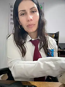 Snapshot of Alysson-- chatting on 16, 4, 2026 Alysson-- online show from 16, 4, 2026