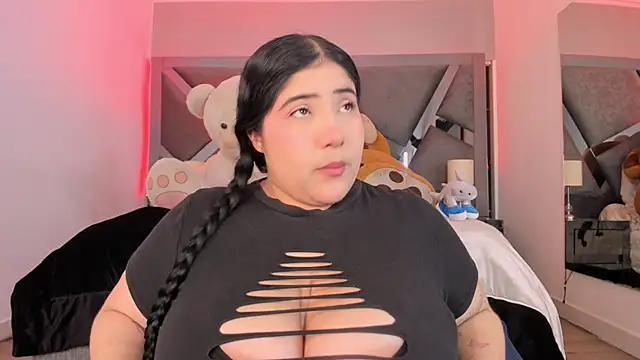 Snapshot of AmberiniHoffman chatting on 12, 10, 2025 AmberiniHoffman online show from 12, 10, 2025