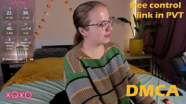 Snapshot of Your_Penny_ chatting on 15, 10, 2025 Your Penny online show from 15, 10, 2025