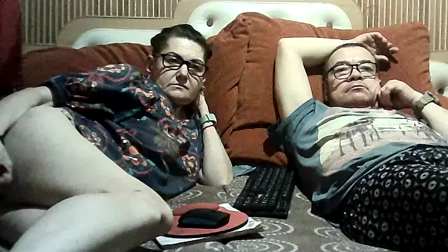 Snapshot of AlanaLaDream chatting on 1, 11, 2025 AlanaLaDream online show from 1, 11, 2025